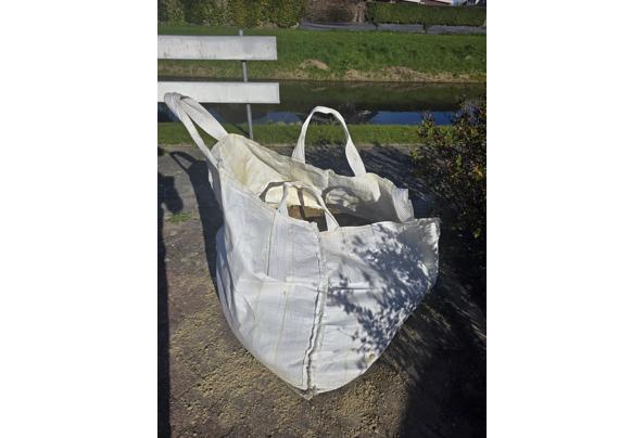 1 mini bag dolomieten split, soort padvast - 20260407_094810