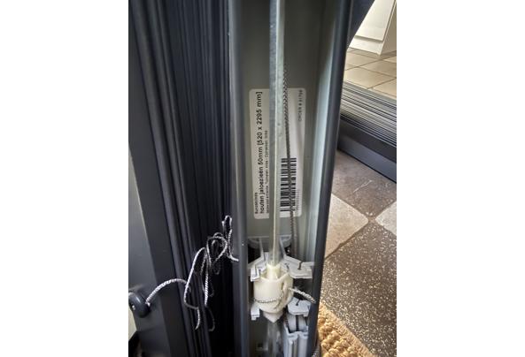 Zwarte houten lamellen - IMG_2346