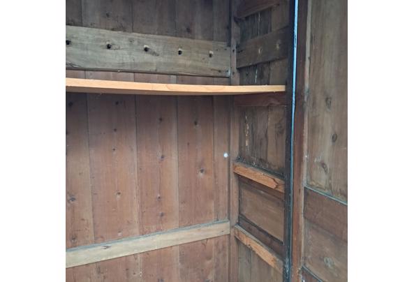 Vintage kast. Heeft buiten onder afdak gestaan. Is nog stevig. - 20251115_145759