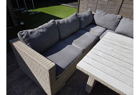 Rotan loungeset met tafel - 20260704_102638