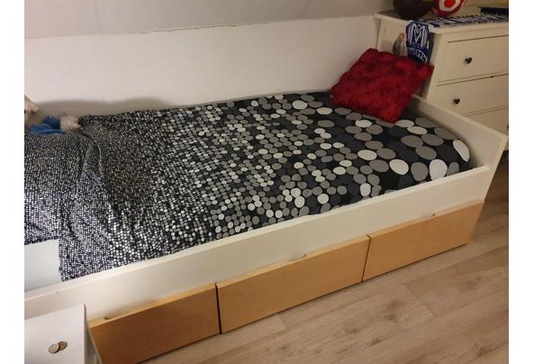Één persoons bed met drie onderlades, inclusief matras - 20220113_183851