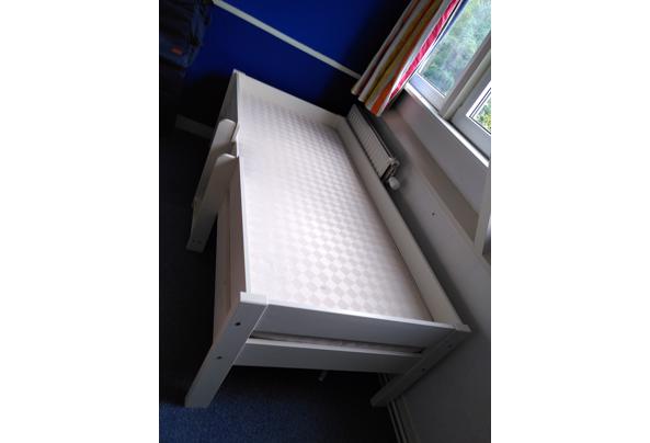 Eenpersoonsbed inclusief matras en verstelbare lattenbodem - Bed-208x98x66