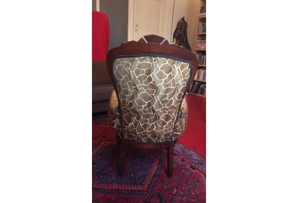 Vintage stoel met giraffe-print - ABC80C58-C797-4D65-8172-E1FEF39A5E84