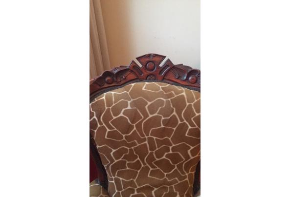 Vintage stoel met giraffe-print - ACF7D446-4508-4E8E-ABD6-6F9FC6FF9564