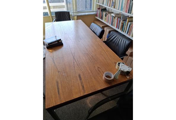 Tafel met 6 leren stoelen - 20250221_111538