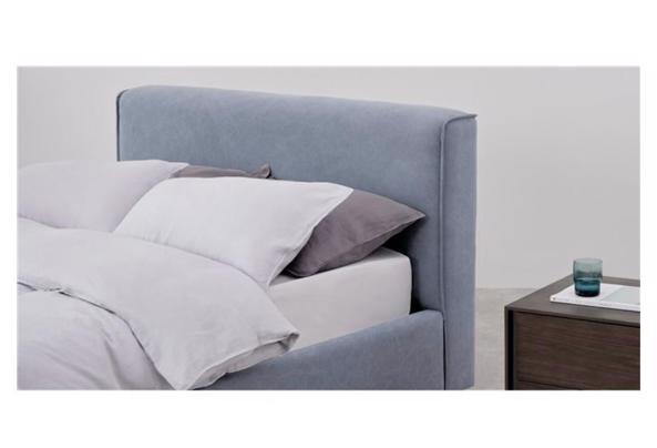 Kingsizebed met opbergruimte in het lichg blauw/grijs - WhatsApp-Image-2026-08-27-at-14-21-02-(1)
