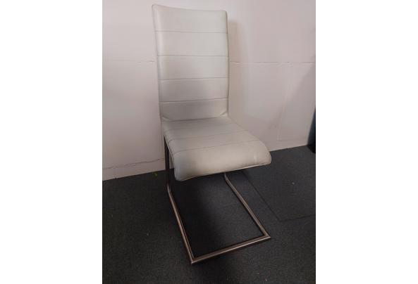 4 eetkamerstoelen - 20250901_111009