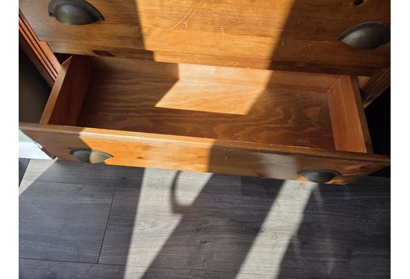 Dressoir, vitrinekast en salontafel - 20260428_103928