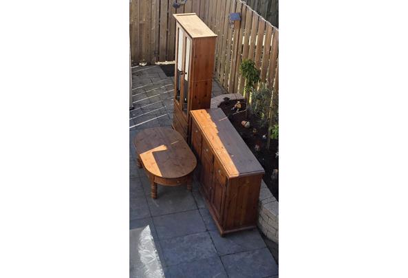 Dressoir, vitrinekast en salontafel - IMG-20260430-WA0000