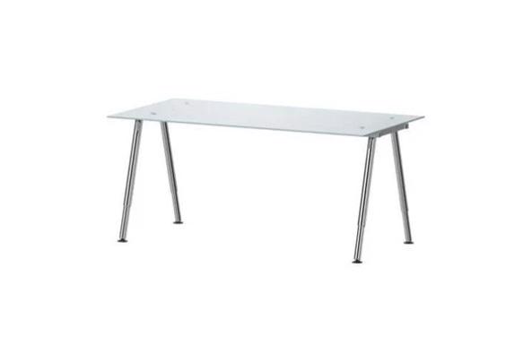 Galant bureau Ikea - 6e4e9e05005794bc97ac10f26442b476