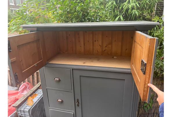 Leuke houten kast - 80732619-22df-4ffe-81d0-9efd5565aecb