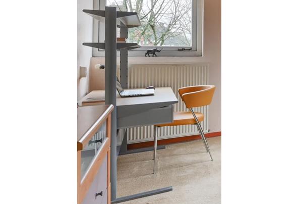 Degelijk bureau, zo goed als nieuw - Bureau-2