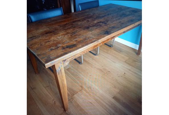 Ambachtelijk gemaakte tafel uit oude grenen vloerdelen - 17479214040142212558085776440116