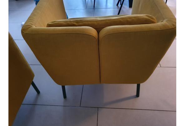 Twee gele fauteuilles - 20201117_163601