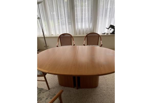 Ovale kersenhouten eettafel, uittrekbaar met 4 bijpassende stoelen - 725CCCA9-8EB7-45EC-975F-5C3BAA8F6089_1_105_c