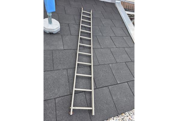 Laddertje (staal) - 17492341094953916895592644071597
