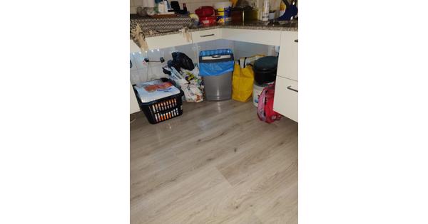 Goed uitziende laminaat en ondervloer