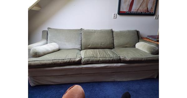 Groene velours driezitsbank