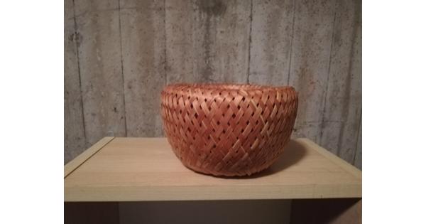 Gevlochten mandje