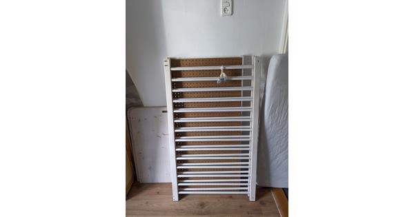Ledikantje. Eventueel met matras