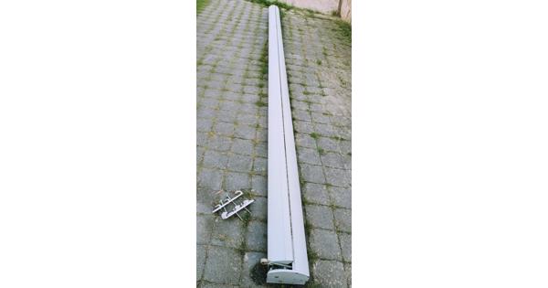 Knikarm zonnescherm