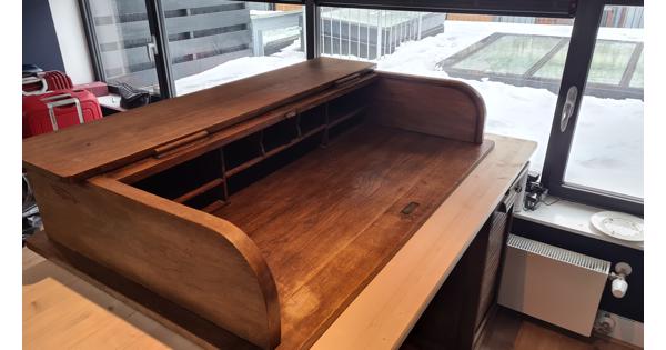 Bureau opbouw met rolluik