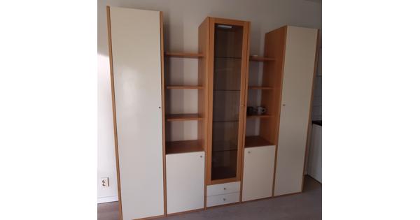 Wandmeubel, wandkast