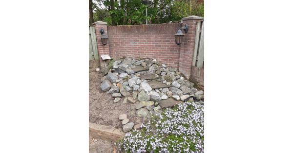 Waterval keien en 4 leisteen platen