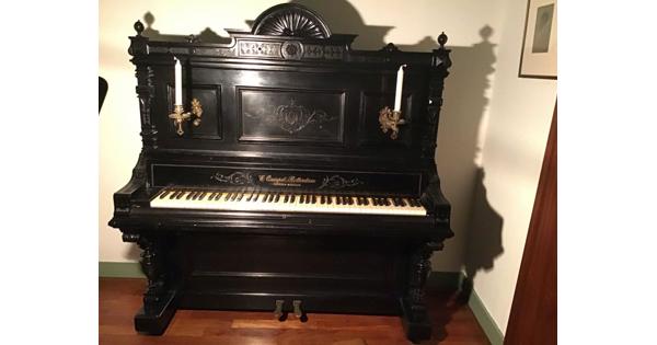 Prachtige, klassieke piano 