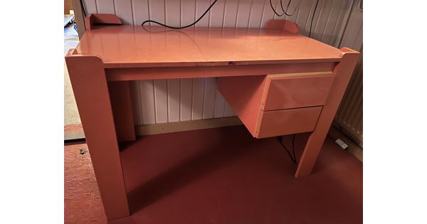 bureau voor kinderkamer