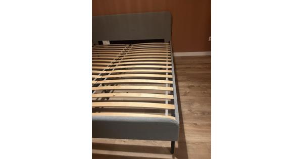 IKEA bed slattum inclusief matras 160x200