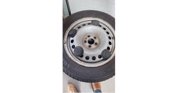 4 Winterbanden 195/60 R16