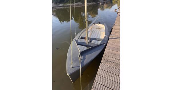 Zeilboot aangeboden wegens beeindigen hobby