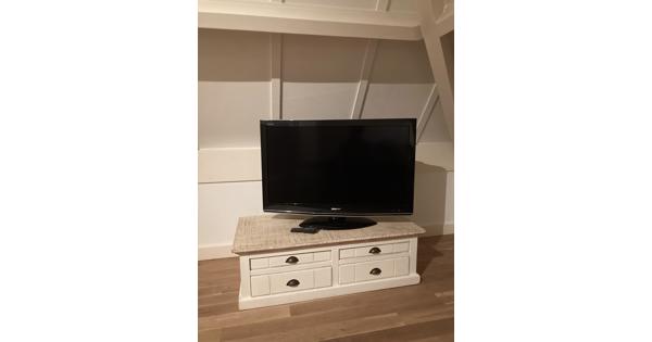 42 inch LCD tv