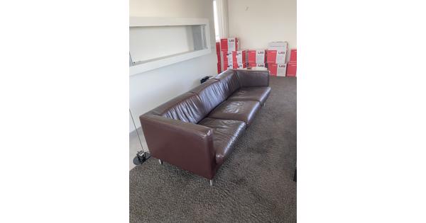 Lederen 3 zitsbank bruin.