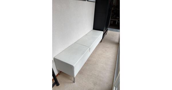 Leuk gebruikt bankje van leer