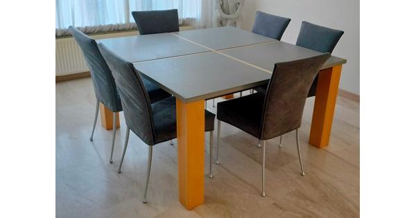 Vierkante eettafel voor 8 personen
