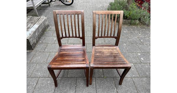 2 houten eettafel stoelen