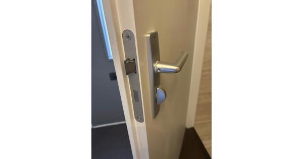 Toilet-badkamer deur met beslag wit , nieuw