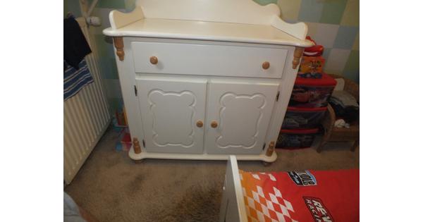 commode van babydump Kesteren