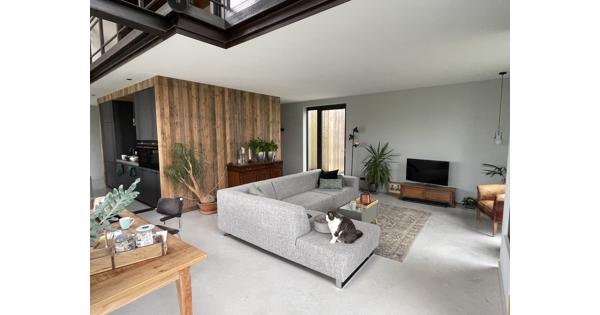 Gratis grijze hoekbank