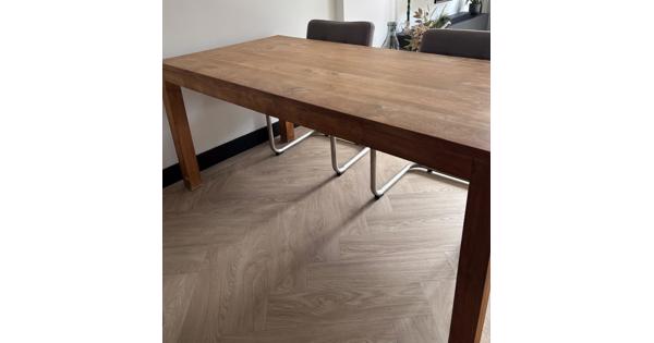 Houten eettafel 