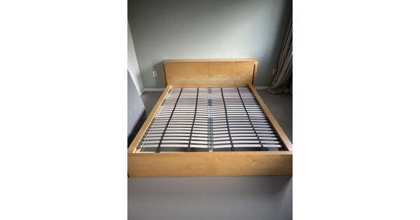 IKEA bed met nieuwe bedbodems
