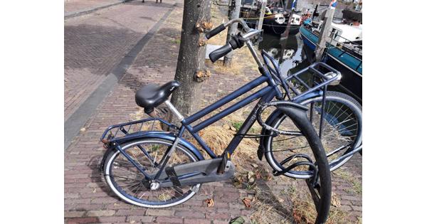 Kinderfiets, merk Sparta, veel gebruikt, maar nog goed voor in de stad.