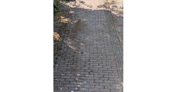 Betonklinkers (±18 m²) – zelf verwijderen