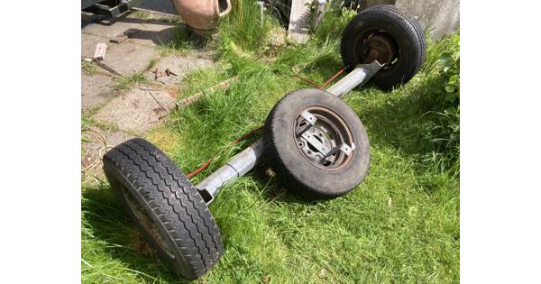 aanhanger- of traileras met wielen