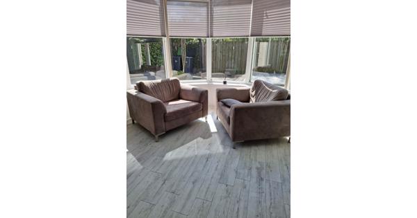 2 stoelen