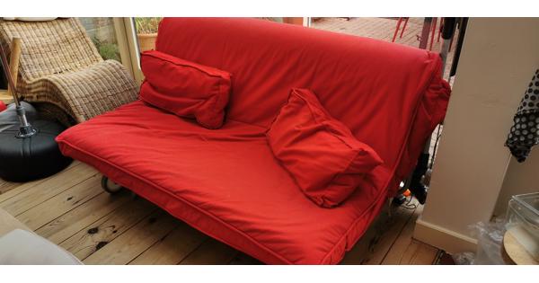 Rode futon bedbank