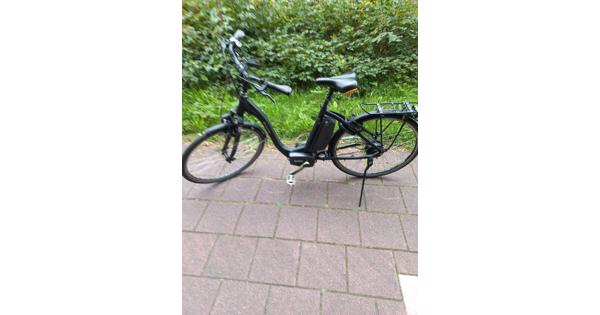 Elektrische damesfiets in prima staat, inclusief accu en oplader.