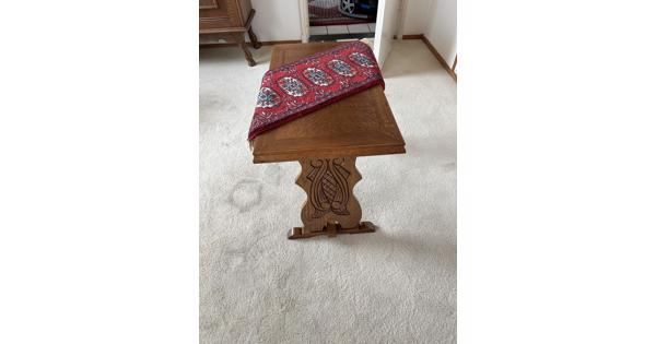 Salontafeltje eikenhout izgst